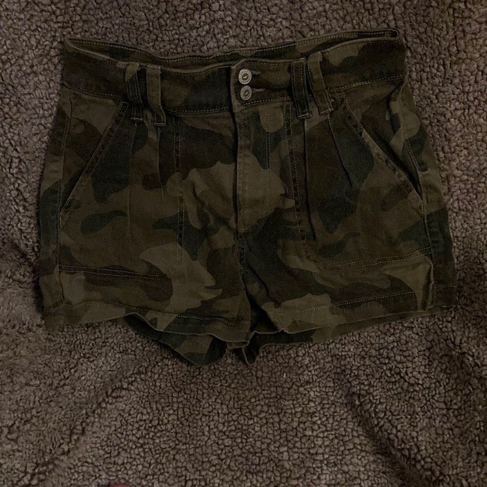 Camo Hollister juniors size 5